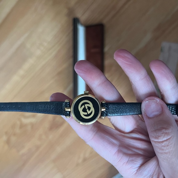 Vintage Gucci Watch - Picture 2 of 6